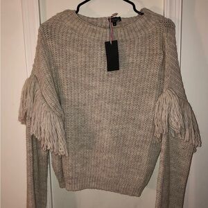 BRAND NEW WITH TAGS WOMENS SWEATER